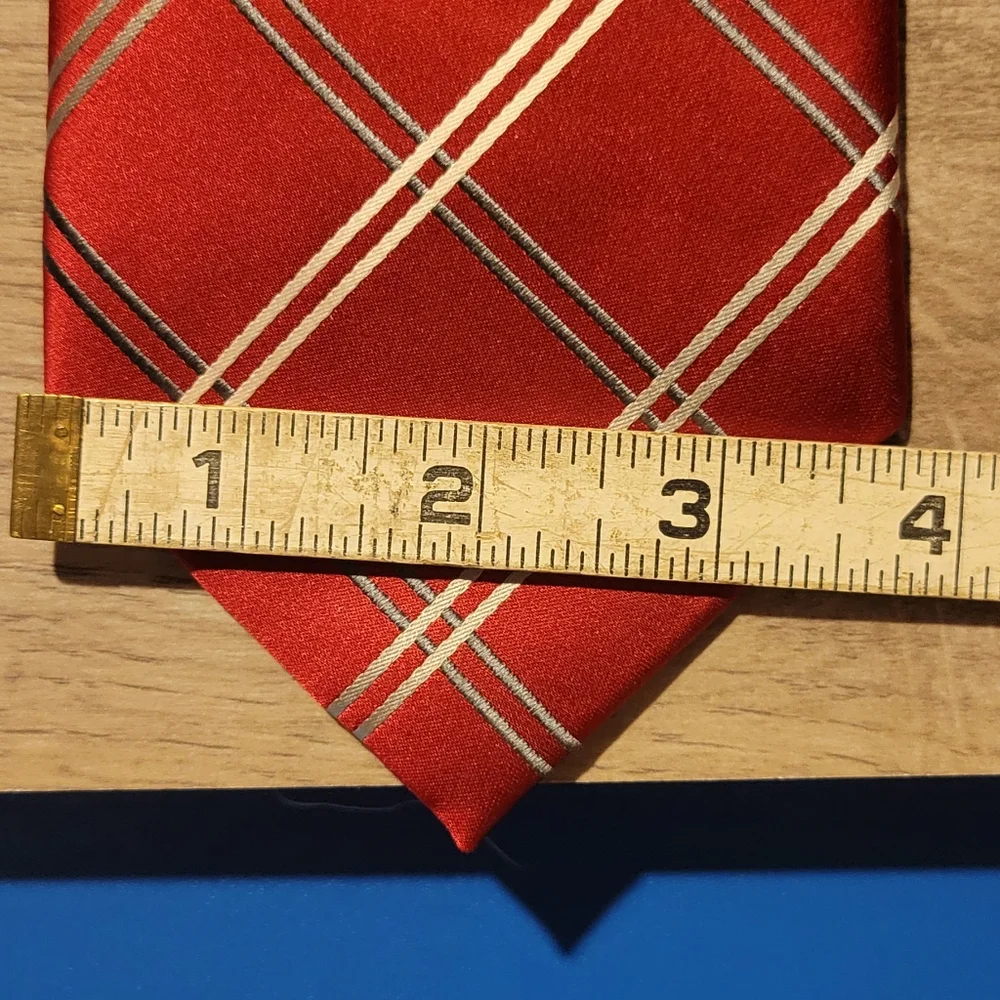 Donald J. Trump - Signature Collection Silk Neck Tie - Picture 6 of 6
